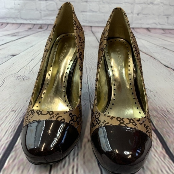 🎉BCBGirls Pumps w/ Brown Patent Leathern Details - Picture 6 of 9